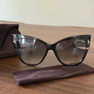 Tom Ford Black Cat-Eye Sunglasses